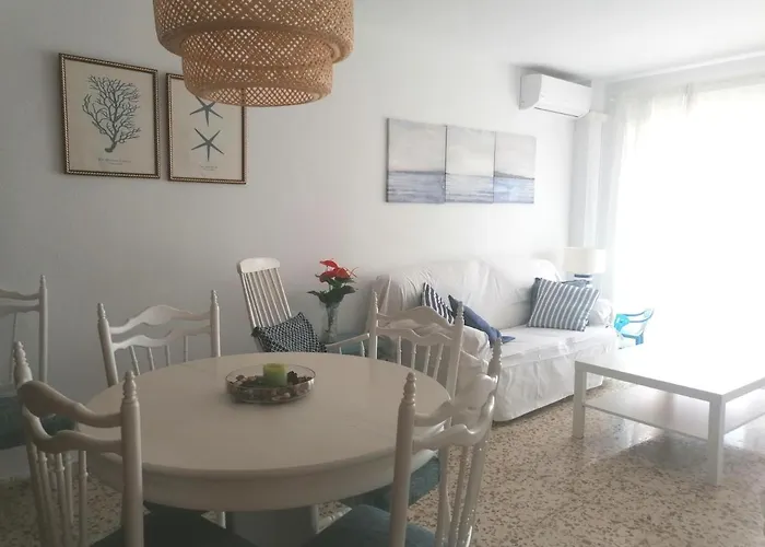 Piso familiar con piscina y aparcamiento en Torre del Mar