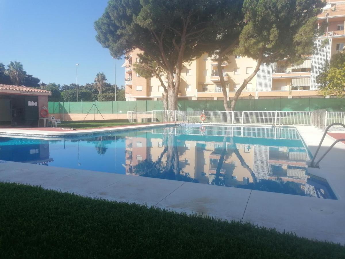 Piso Familiar Con Piscina Y Aparcamiento En - Edificio Ronda I *